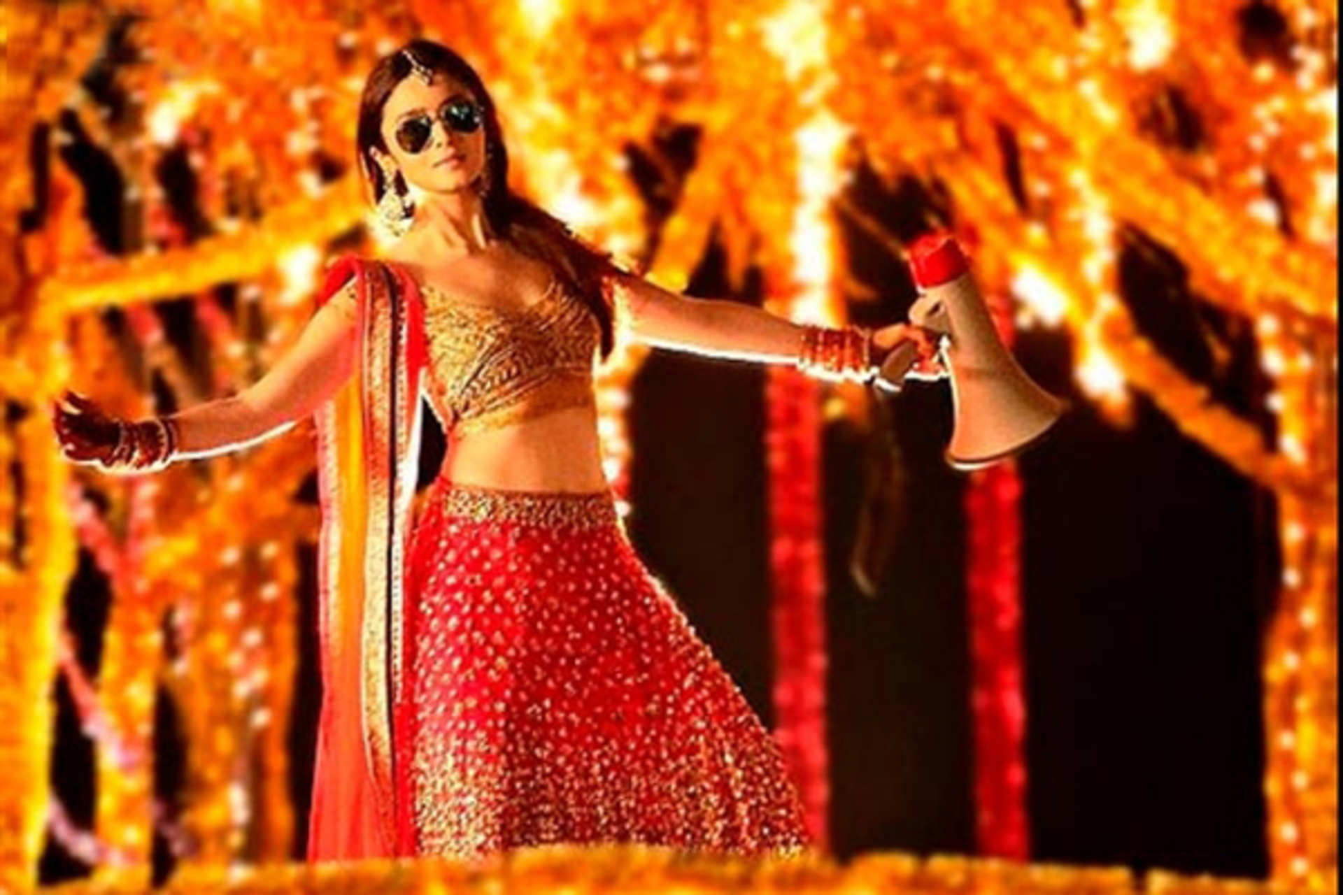 alia bhatt humpty sharma ki dulhania lehenga